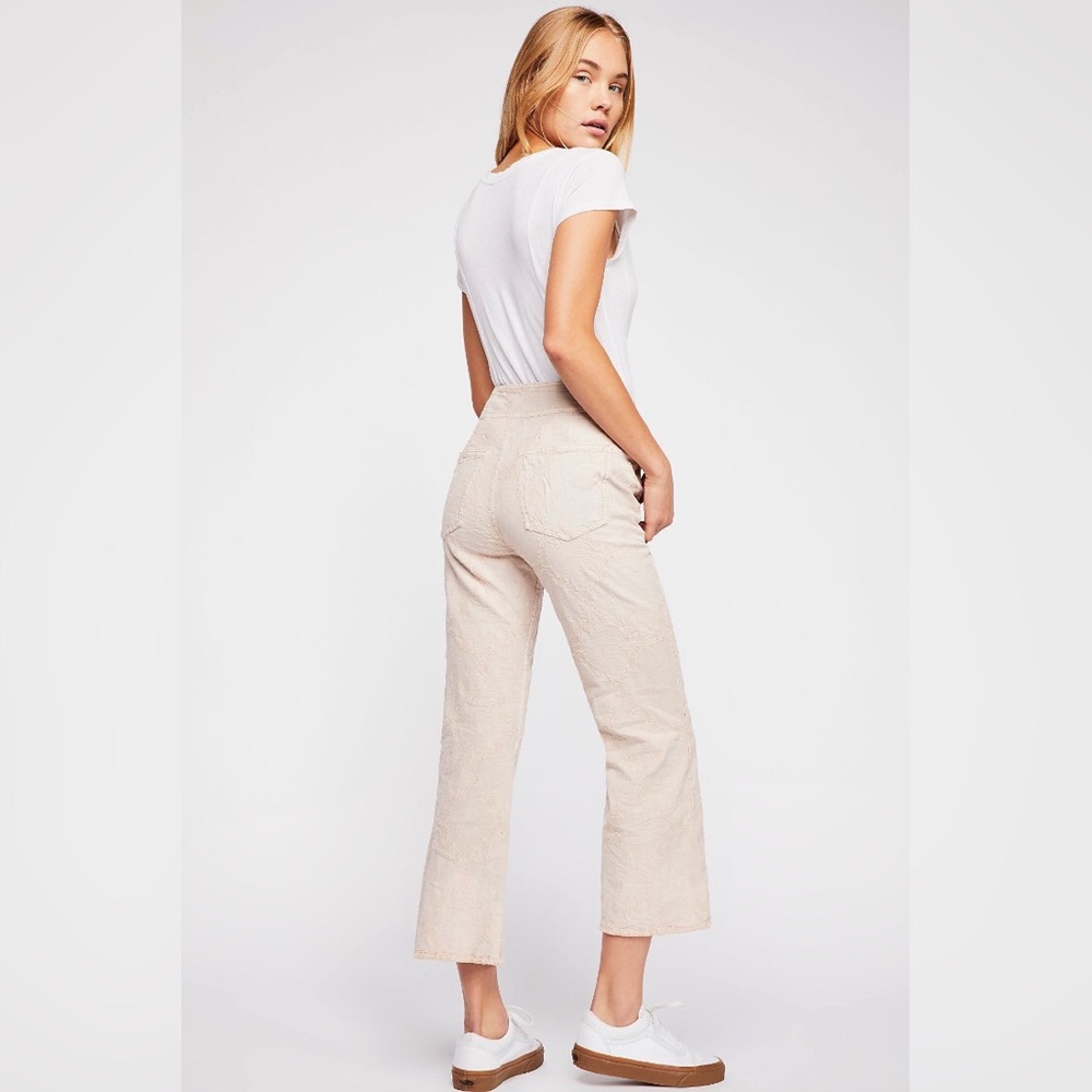 Free People • Liz Crop Flare Jeans 🌾